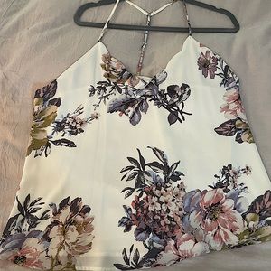 Gorgeous floral tank with scalloped neckline